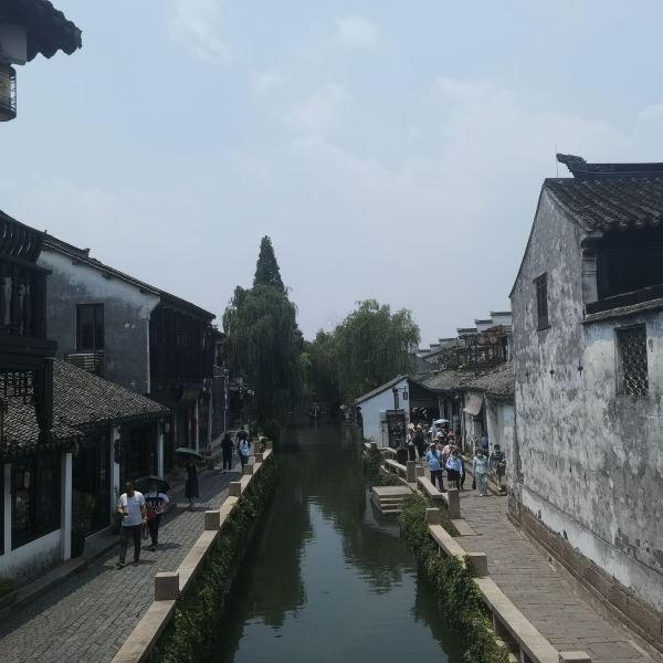 《兄弟连》续集，2.5亿美元拍空战！史上最贵战争剧还是翻车了